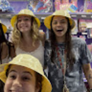 Meet your Posher, Maya grace